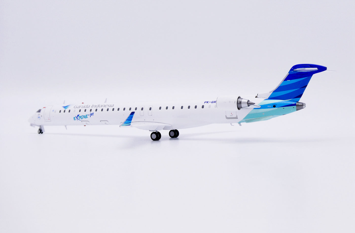 JC WINGS CRJ-1000ER GARUDA INDONESIA "EXPLORE-JET" REG: PK-GRJ