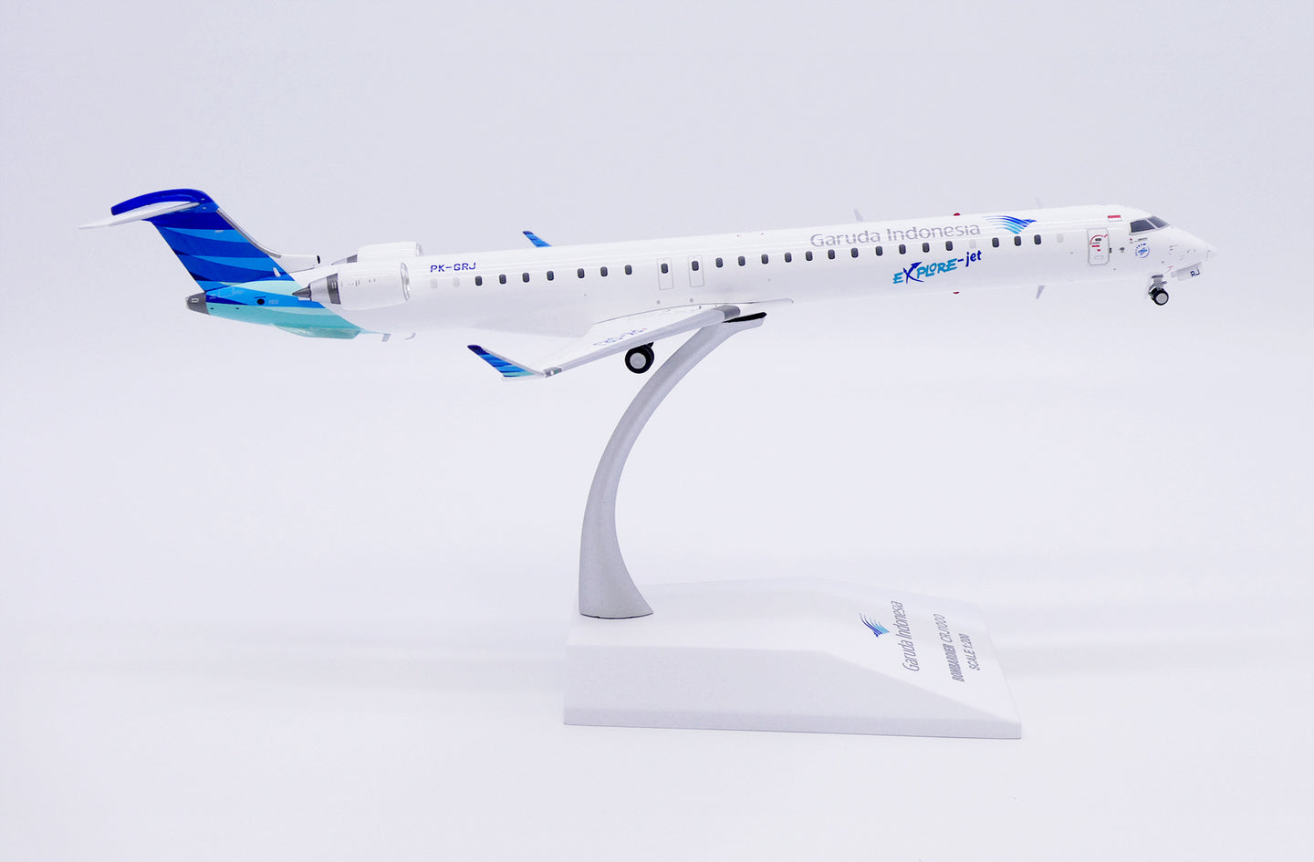 JC WINGS CRJ-1000ER GARUDA INDONESIA "EXPLORE-JET" REG: PK-GRJ