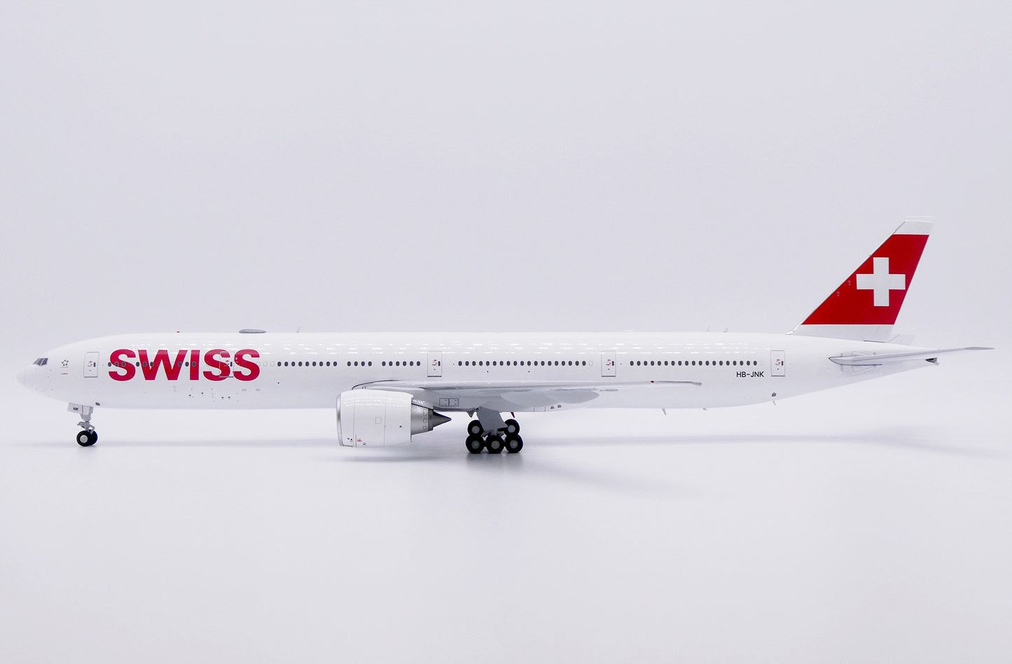 JC WINGS B777-300ER SWISS "LUZERN" REG: HB-JNK