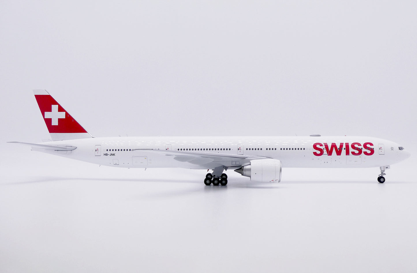 JC WINGS B777-300ER SWISS "LUZERN" REG: HB-JNK