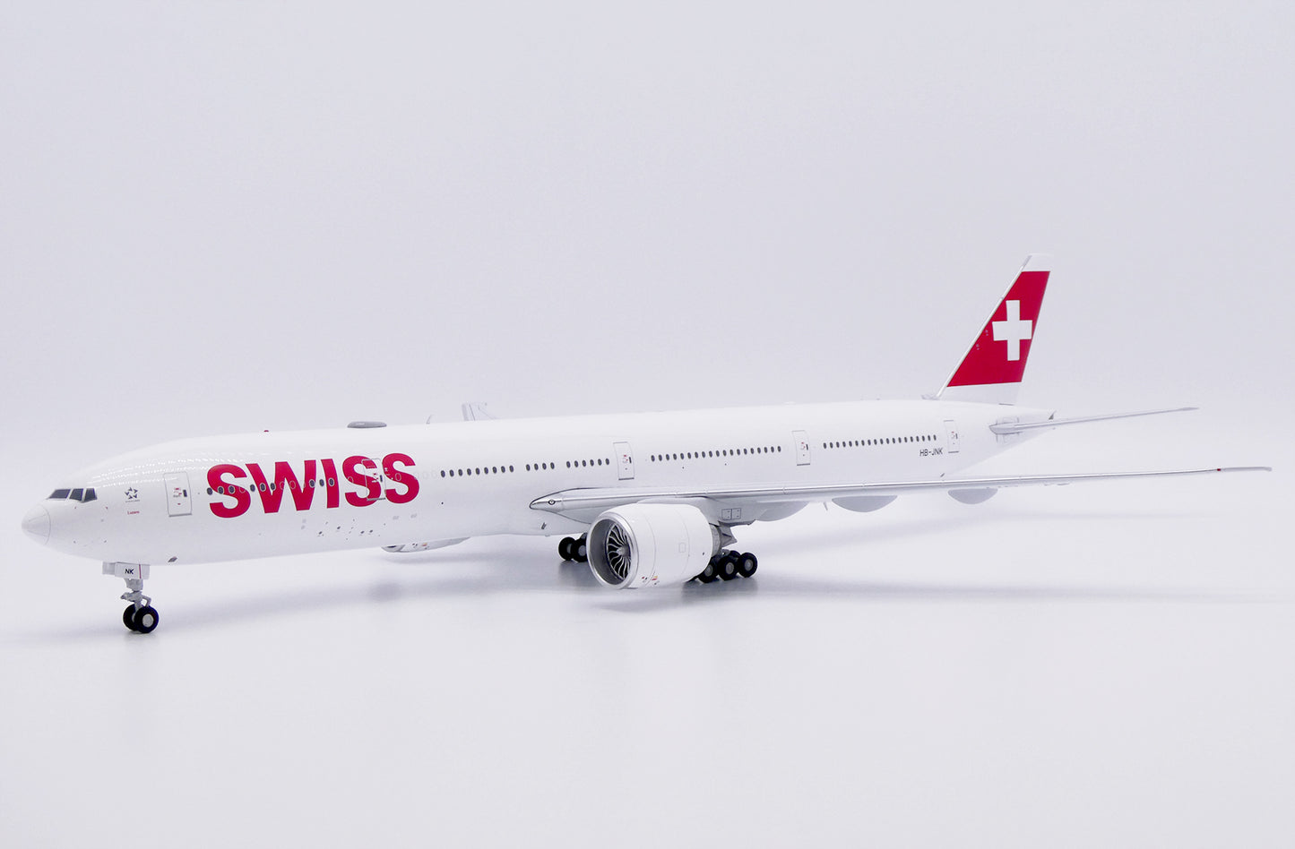 JC WINGS B777-300ER SWISS "LUZERN" REG: HB-JNK