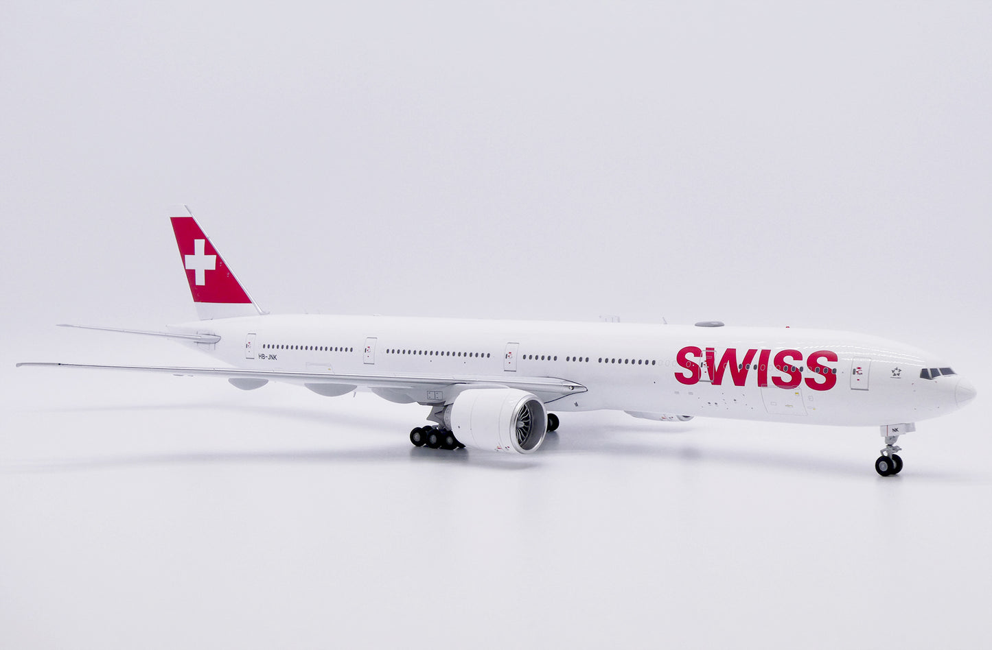 JC WINGS B777-300ER SWISS "LUZERN" REG: HB-JNK