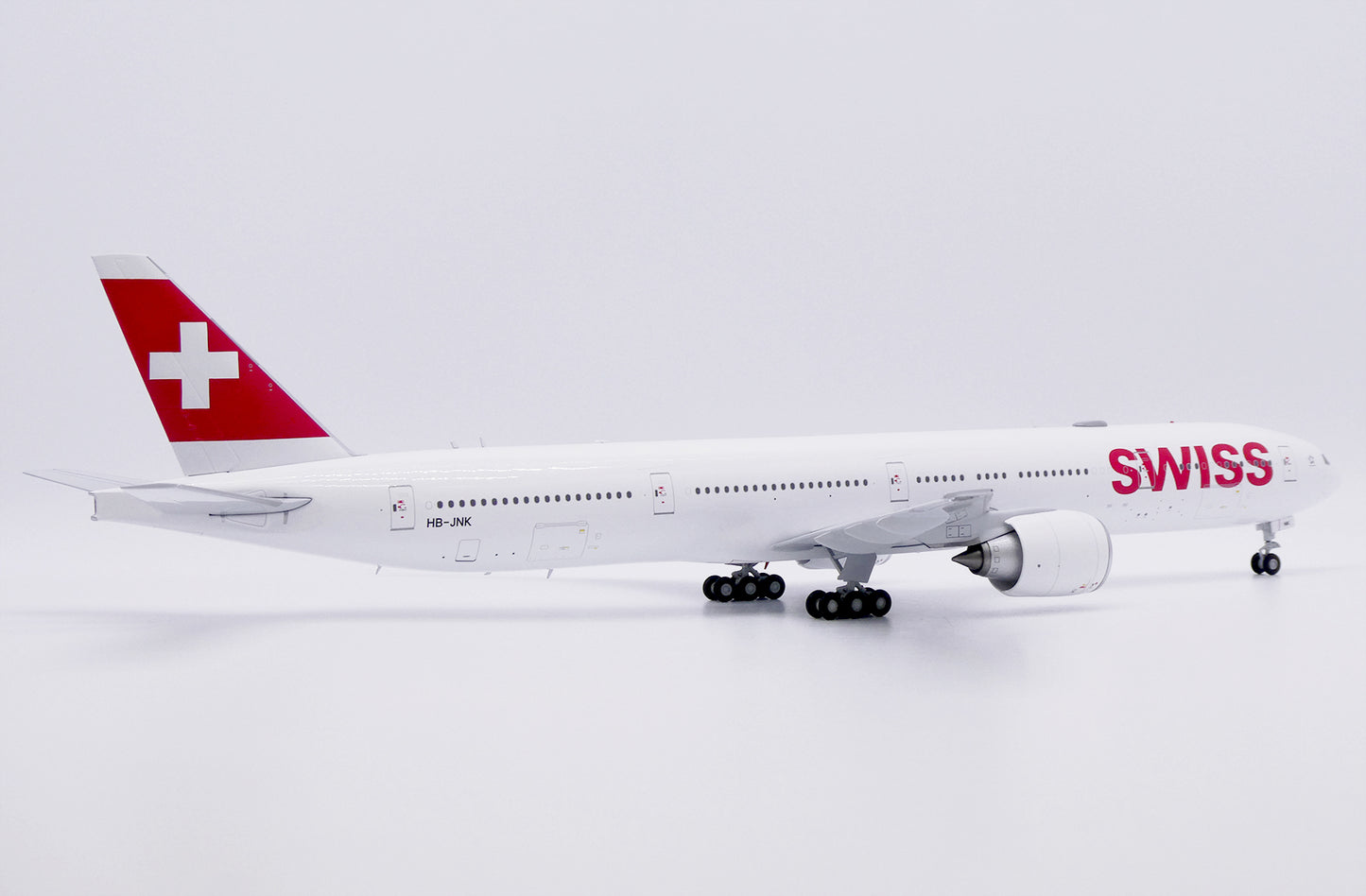 JC WINGS B777-300ER SWISS "LUZERN" REG: HB-JNK