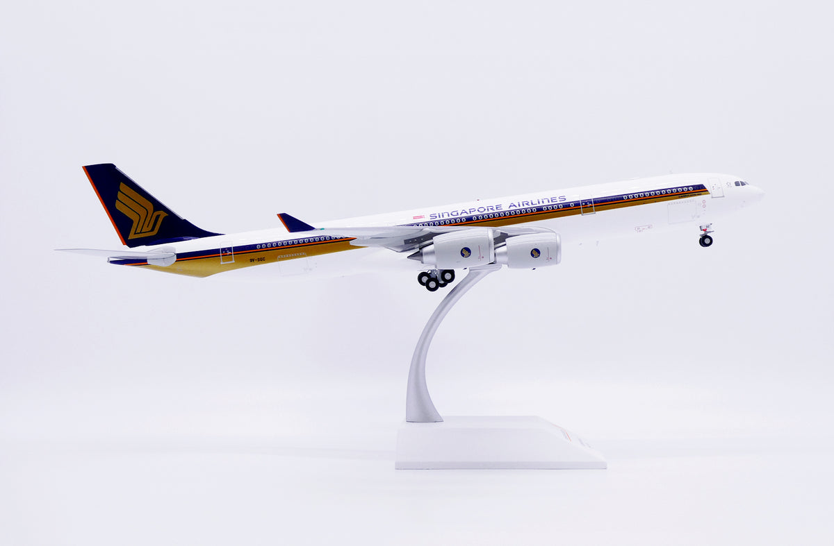 JC WINGS A340-500 SINGAPORE AIRLINES "OLD TITLES" REG: 9V-SGC