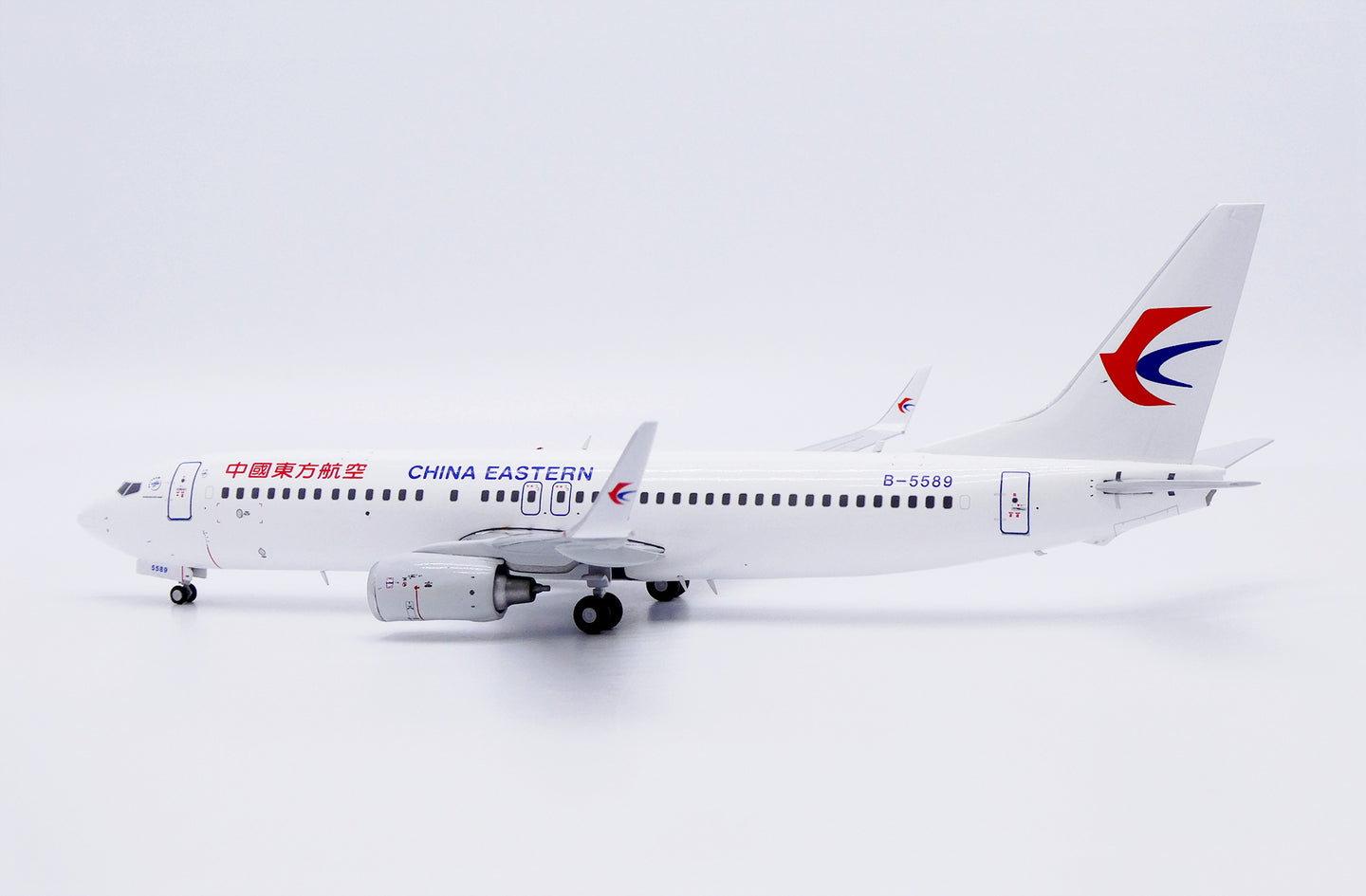 JC WINGS 737-800 CHINA EASTERN AIRLINES REG: B-5589