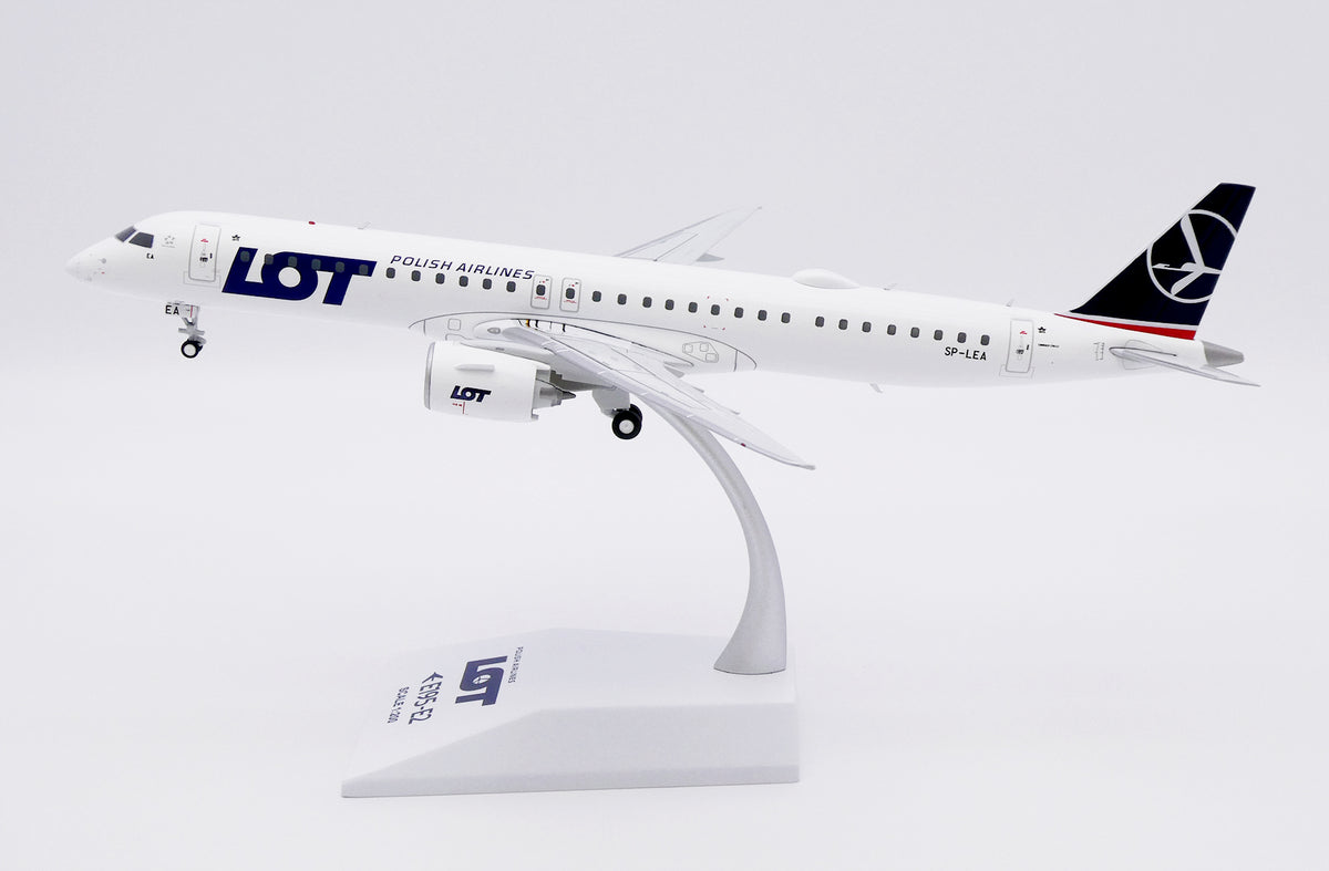 JC WINGS E195-E2 LOT POLISH AIRLINES REG: SP-LEA