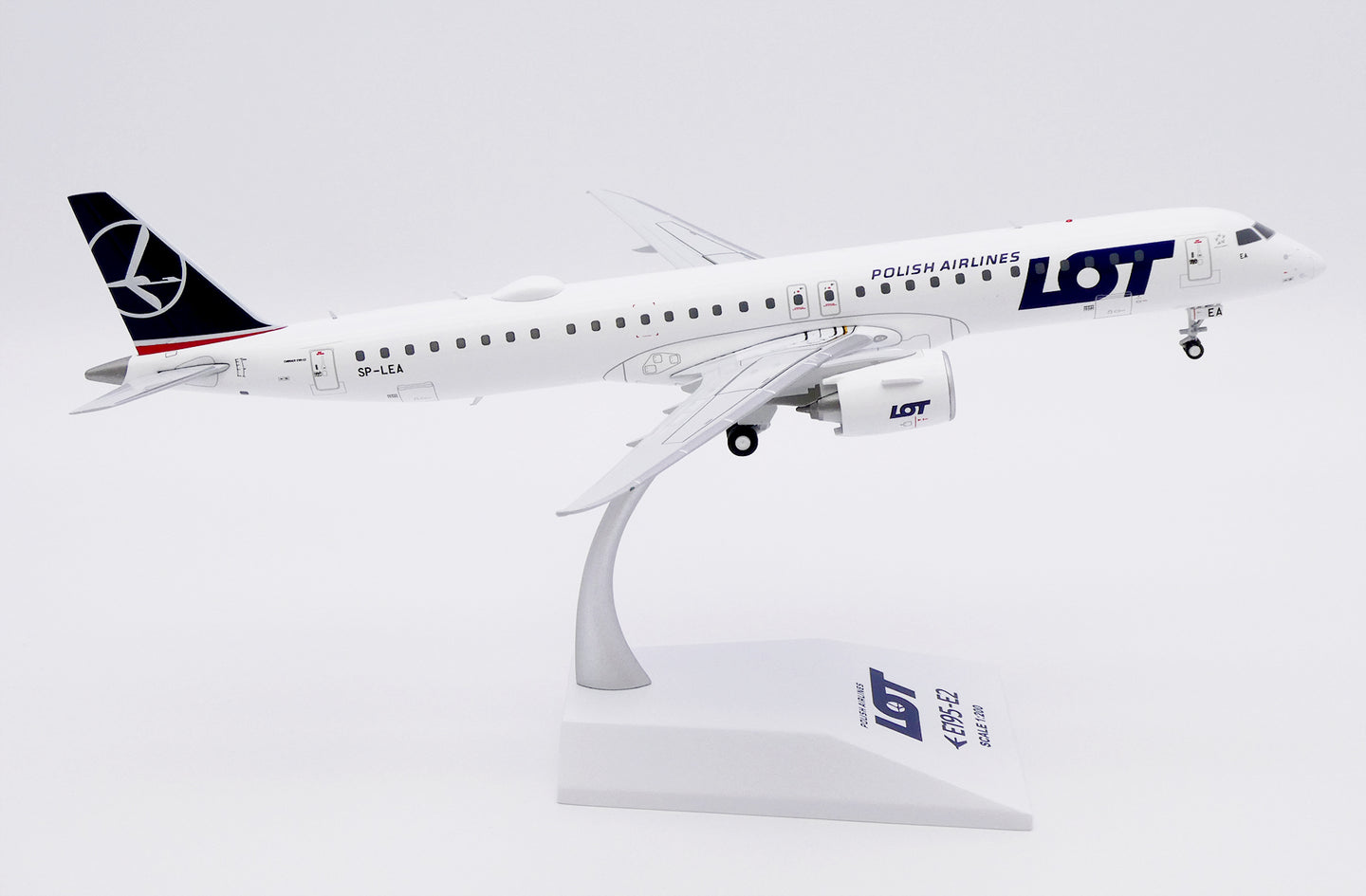 JC WINGS E195-E2 LOT POLISH AIRLINES REG: SP-LEA