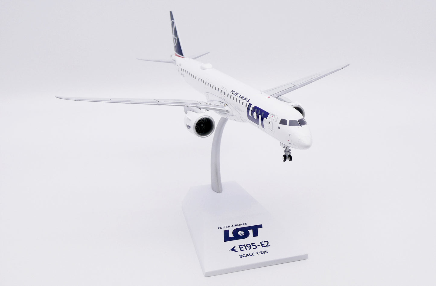 JC WINGS E195-E2 LOT POLISH AIRLINES REG: SP-LEA