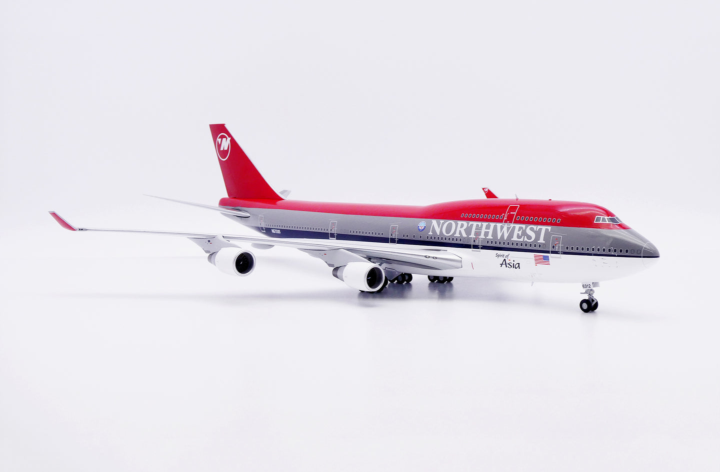 JC WINGS B747-400 NORTHWEST AIRLINES "SPIRIT OF ASIA" REG: N672US
