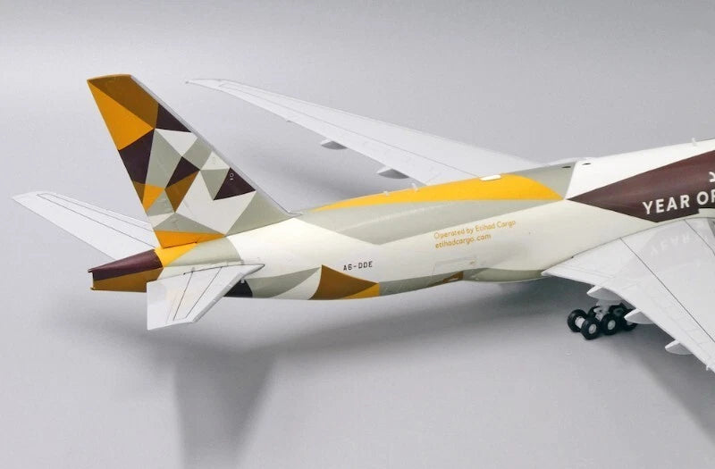 JC WINGS B777-200LRF ETIHAD CARGO REG: A6-DDE