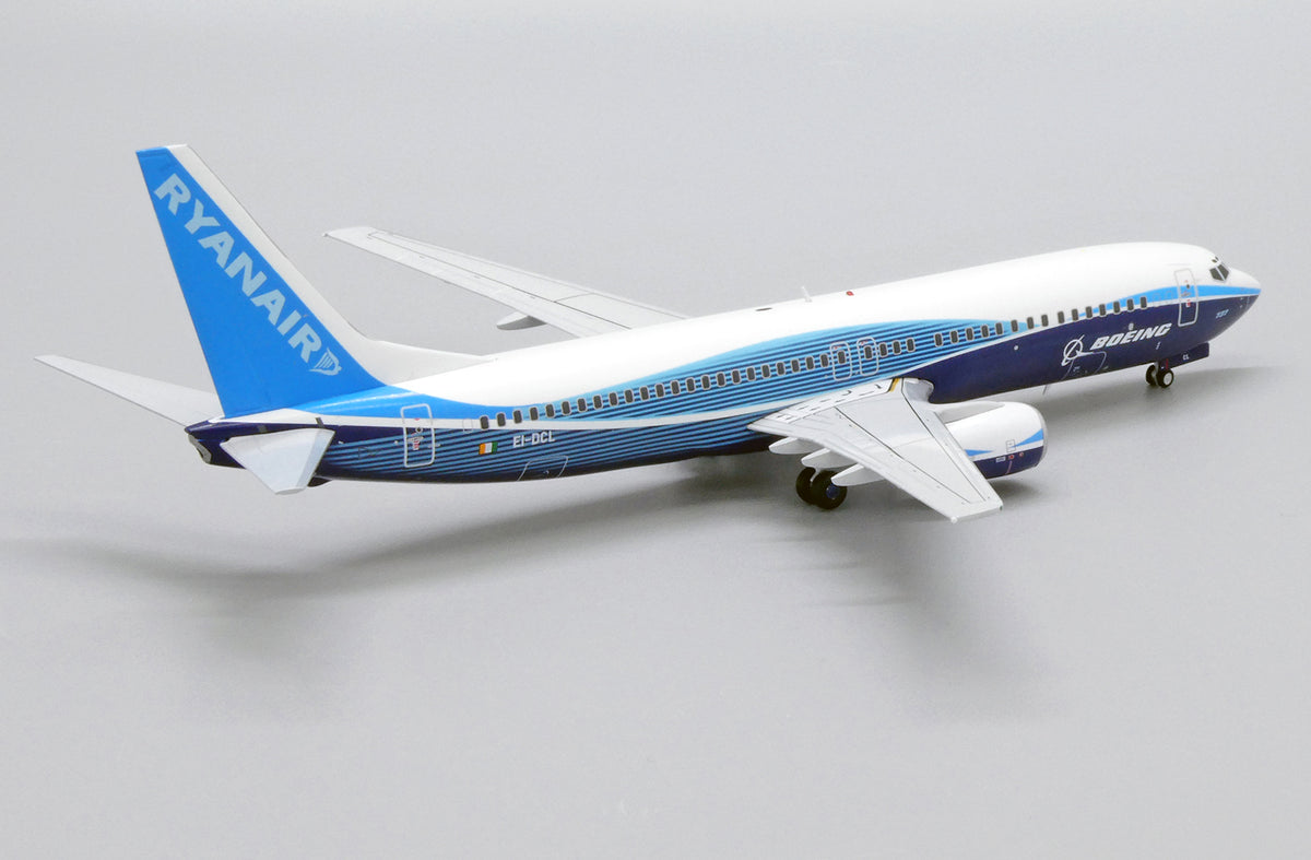 JC WINGS B737-800 RYANAIR "DREAMLINER" REG: EI-DCL