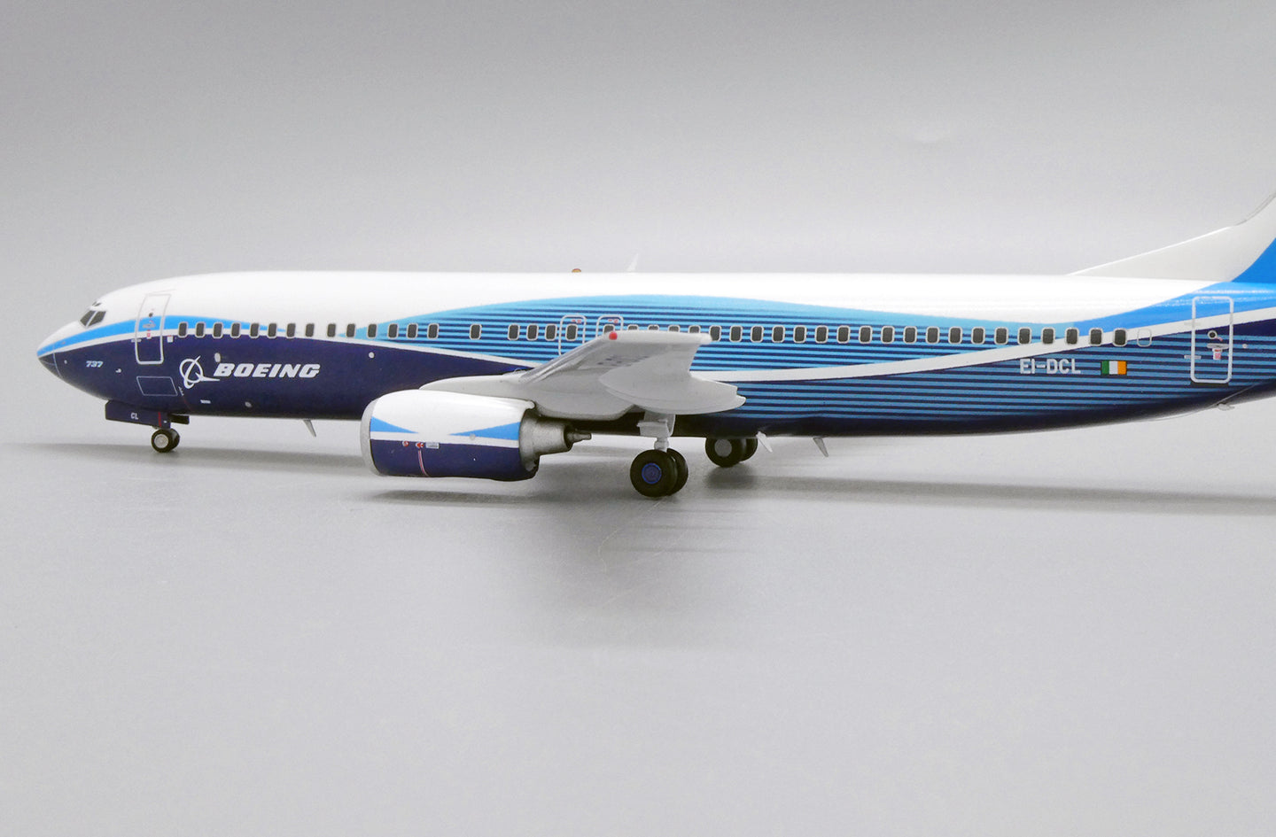 JC WINGS B737-800 RYANAIR "DREAMLINER" REG: EI-DCL