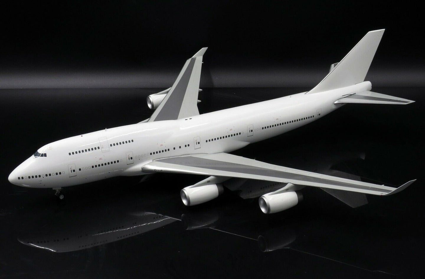 JC WINGS B747-400 BLANK (GENERAL ELECTRIC)