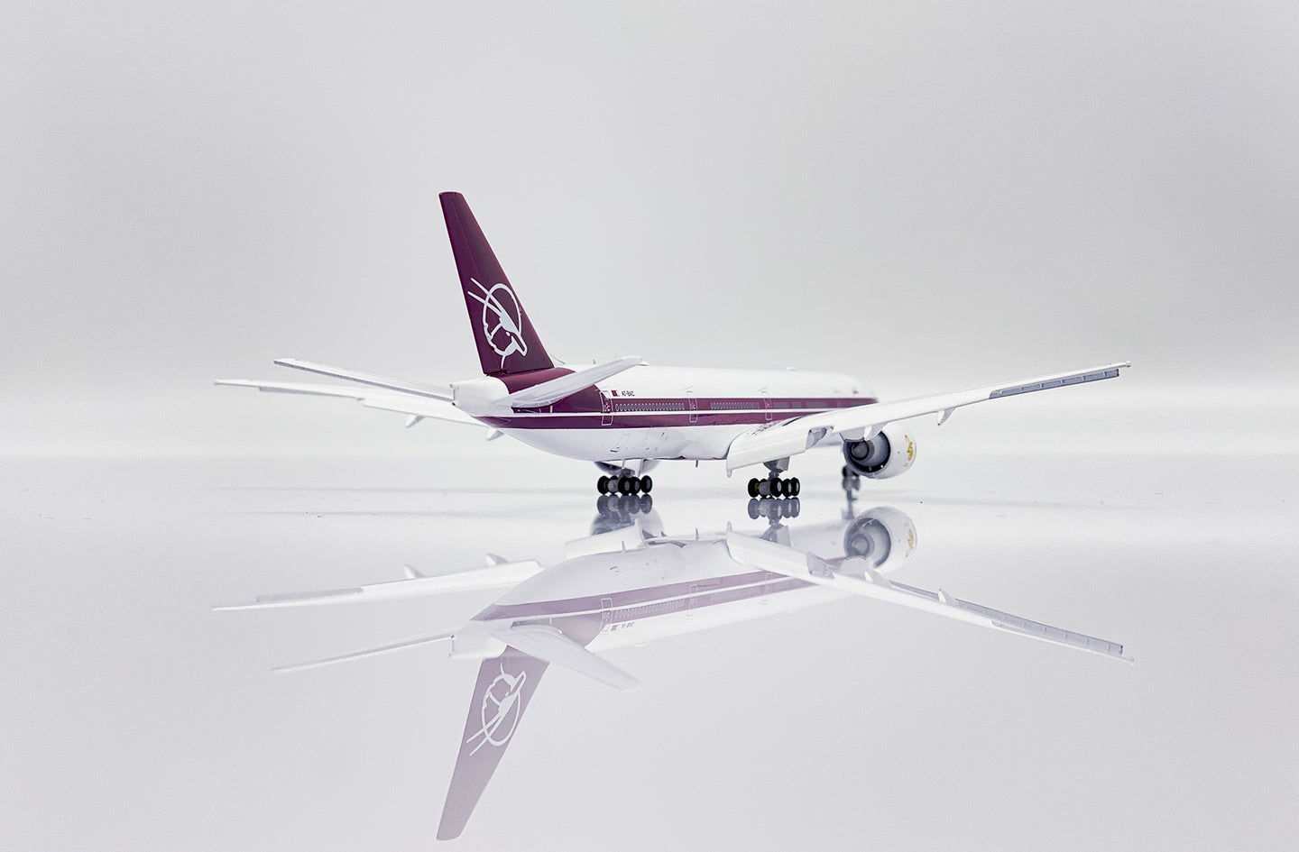 JCWINGS B777-300(ER) QATAR AIRWAYS "RETRO LIVERY" (FLAPS DOWN) REG: A7-BAC