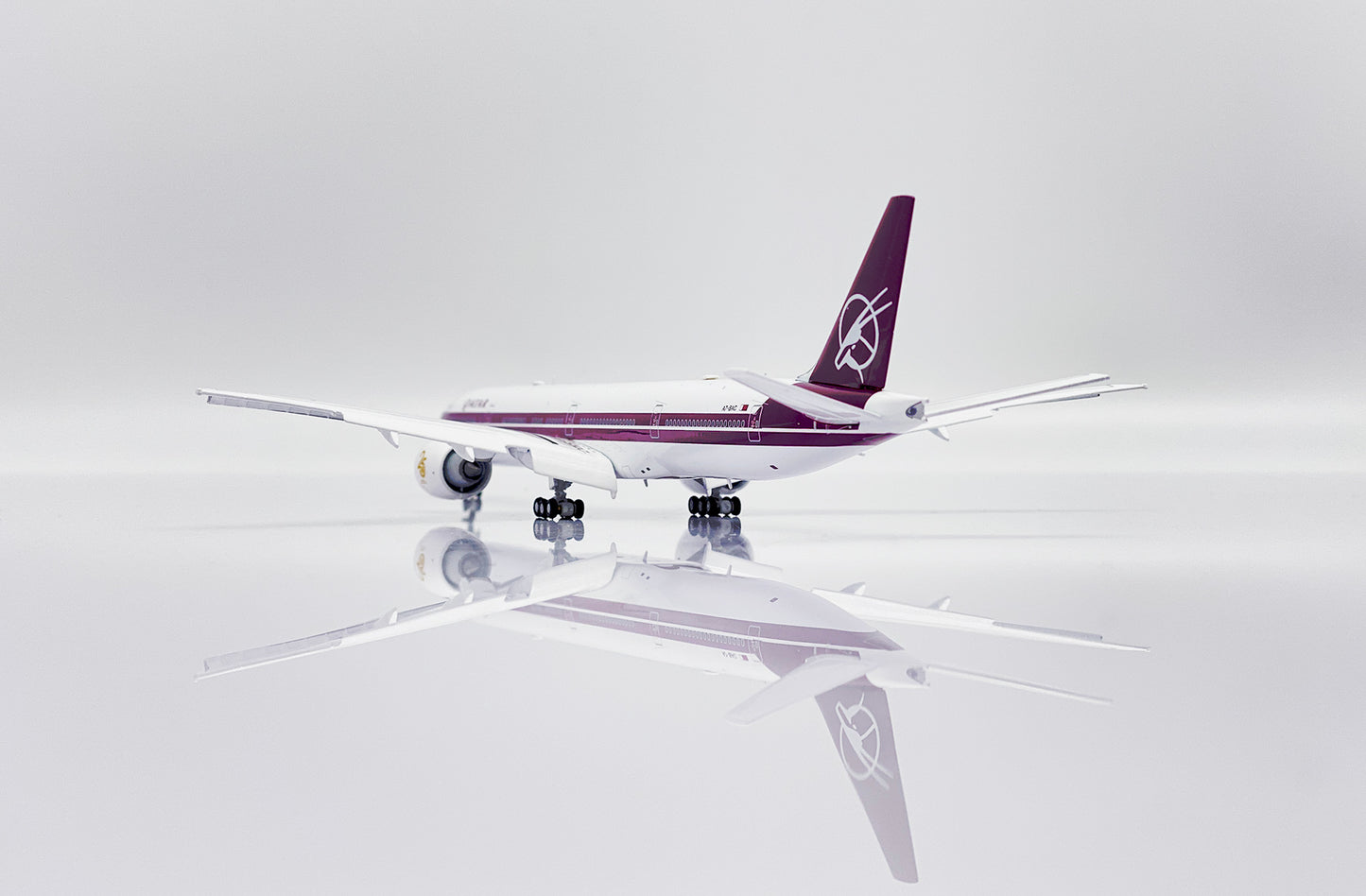 JCWINGS B777-300(ER) QATAR AIRWAYS "RETRO LIVERY" (FLAPS DOWN) REG: A7-BAC