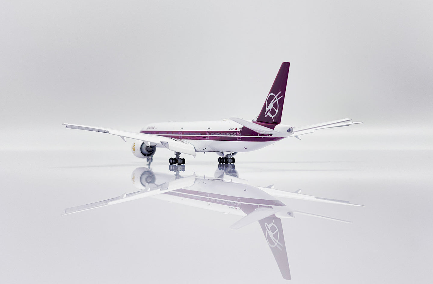 JCWINGS B777-300(ER) QATAR AIRWAYS "RETRO LIVERY" (FLAPS DOWN) REG: A7-BAC