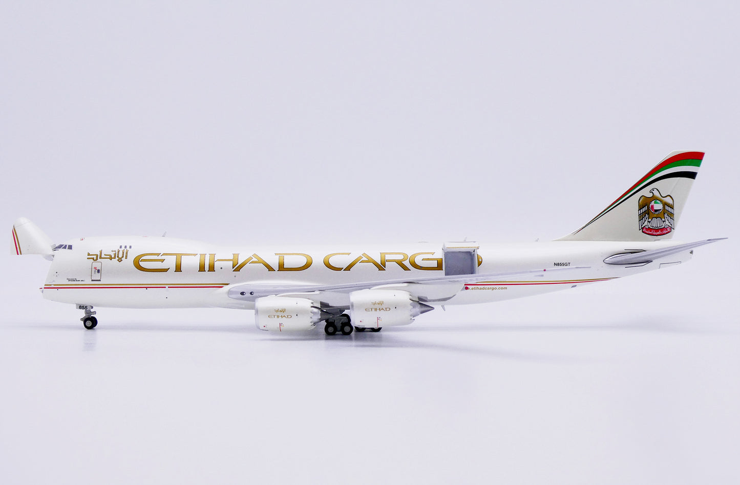 JC WINGS B747-8F ETIHAD CARGO (INTERACTIVE SERIES) REG: N855GT