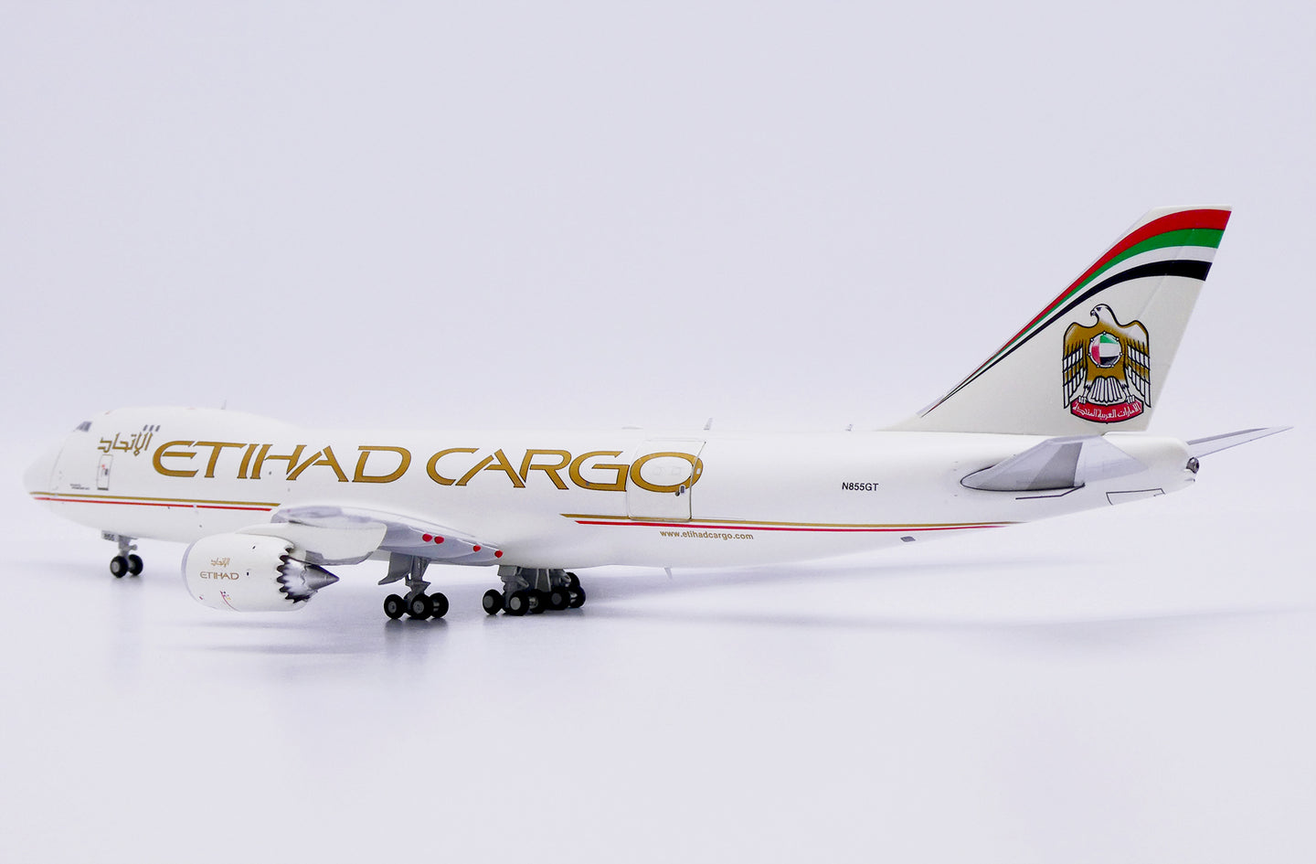 JC WINGS B747-8F ETIHAD CARGO (INTERACTIVE SERIES) REG: N855GT