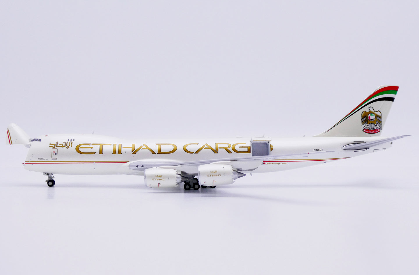 JC WINGS B747-8F ETIHAD CARGO (INTERACTIVE SERIES) REG: N855GT