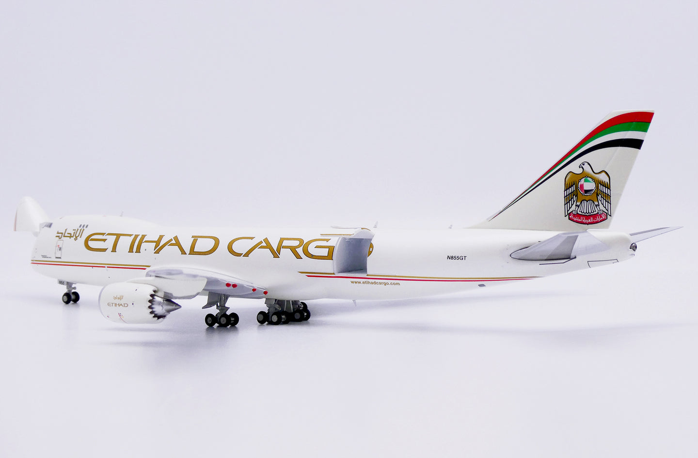 JC WINGS B747-8F ETIHAD CARGO (INTERACTIVE SERIES) REG: N855GT