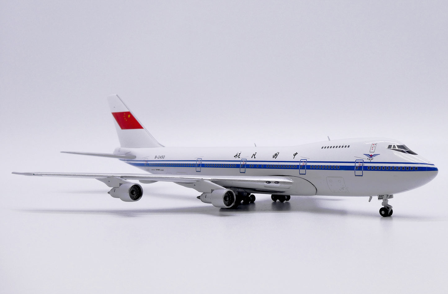 JC WINGS B747-200M CAAC REG: B-2450
