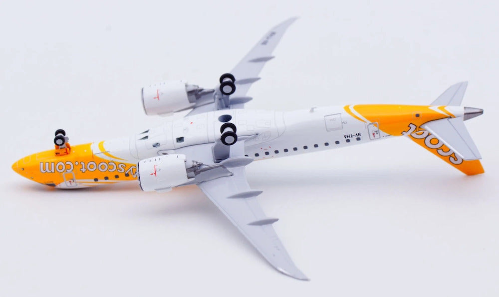 JC WINGS E190-E2 SCOOT REG: 9V-THA