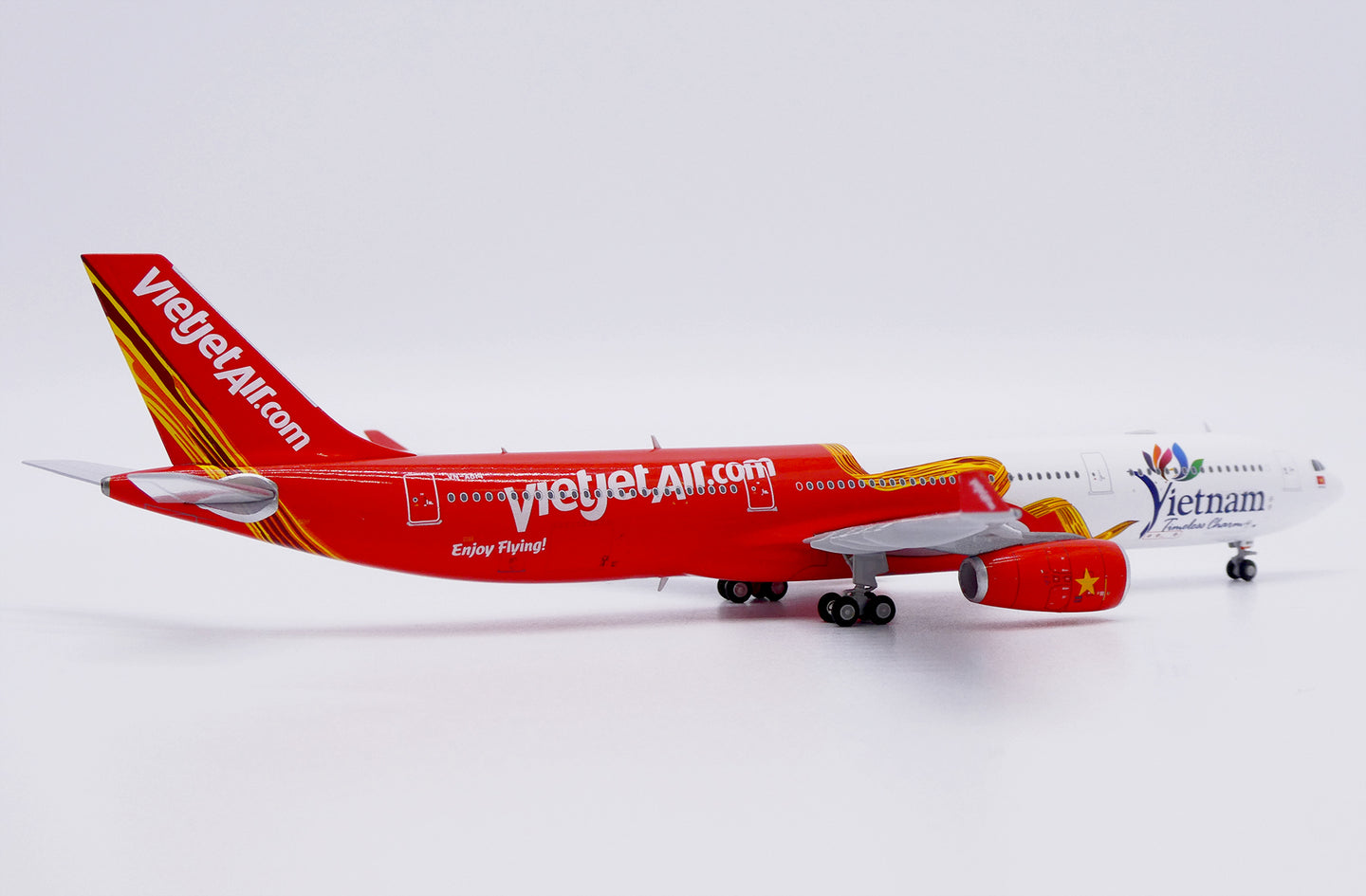 JC WINGS A330-300 VIETJET AIR "VIETNAM TIMELESS CHARM" REG: VN-A814
