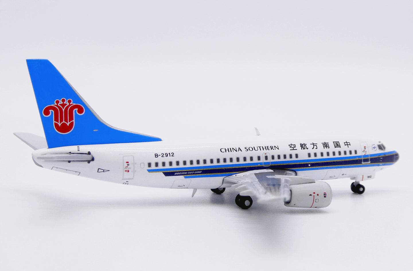 JC WINGS B737-500 CHINA SOUTHERN AIRLINES REG: B-2912