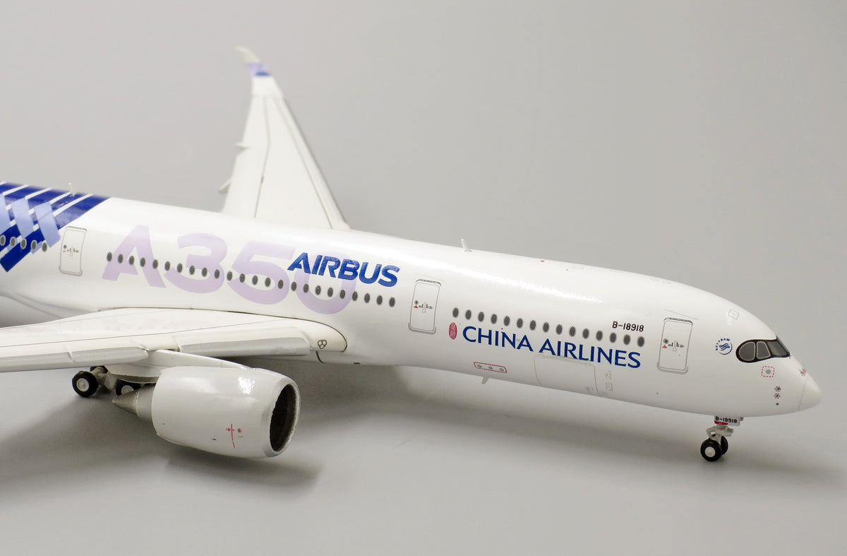 JC WINGS A350-900XWB CHINA AIRLINES "CARBON FIBER" (FLAPS DOWN) REG: B-18918