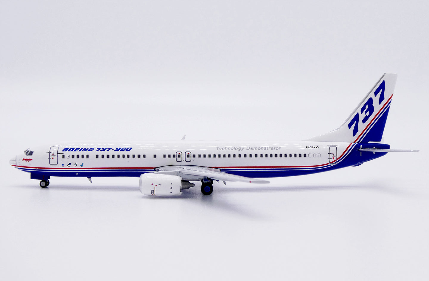 JC WINGS B737-900 HOUSE COLOUR "TECHNOLOGY DEMONSTRATOR" REG: N737X