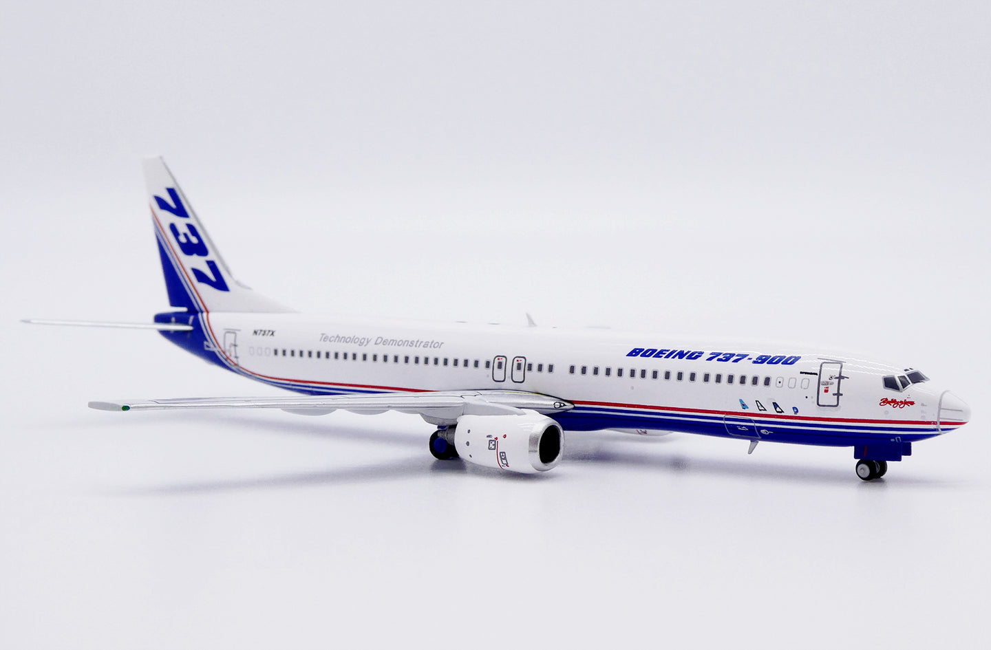 JC WINGS B737-900 HOUSE COLOUR "TECHNOLOGY DEMONSTRATOR" REG: N737X