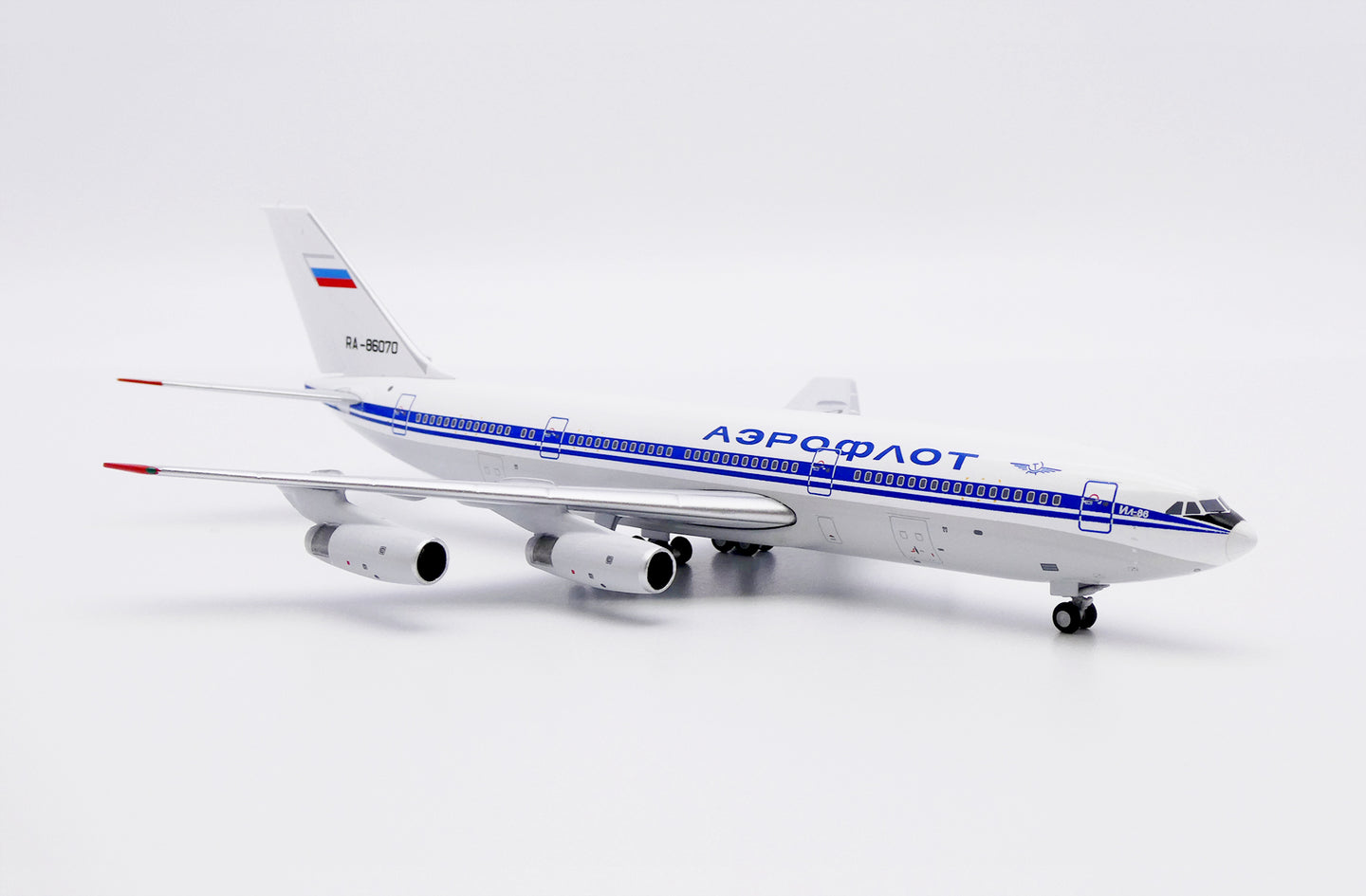JC WINGS IL-86 AEROFLOT REG: RA-86070