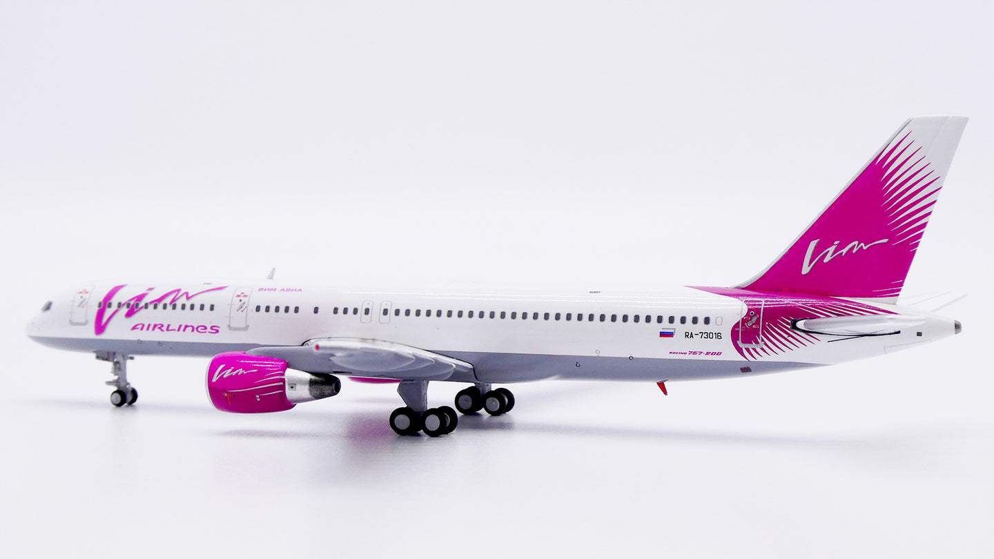 JC WINGS B757-200 VIM AIRLINES REG: RA-73016