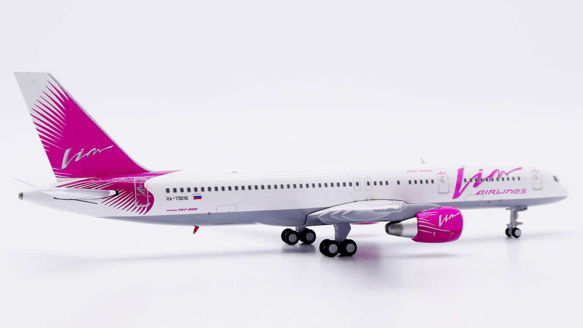 JC WINGS B757-200 VIM AIRLINES REG: RA-73016