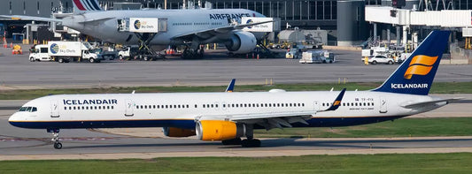JC WINGS B757-300 ICELANDAIR WITH WINGLET REG: TF-FIX