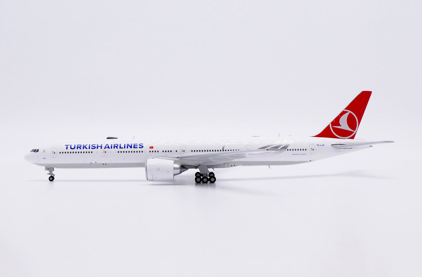 JC WINGS B777-300ER TURKISH AIRLINES REG: TC-LJK