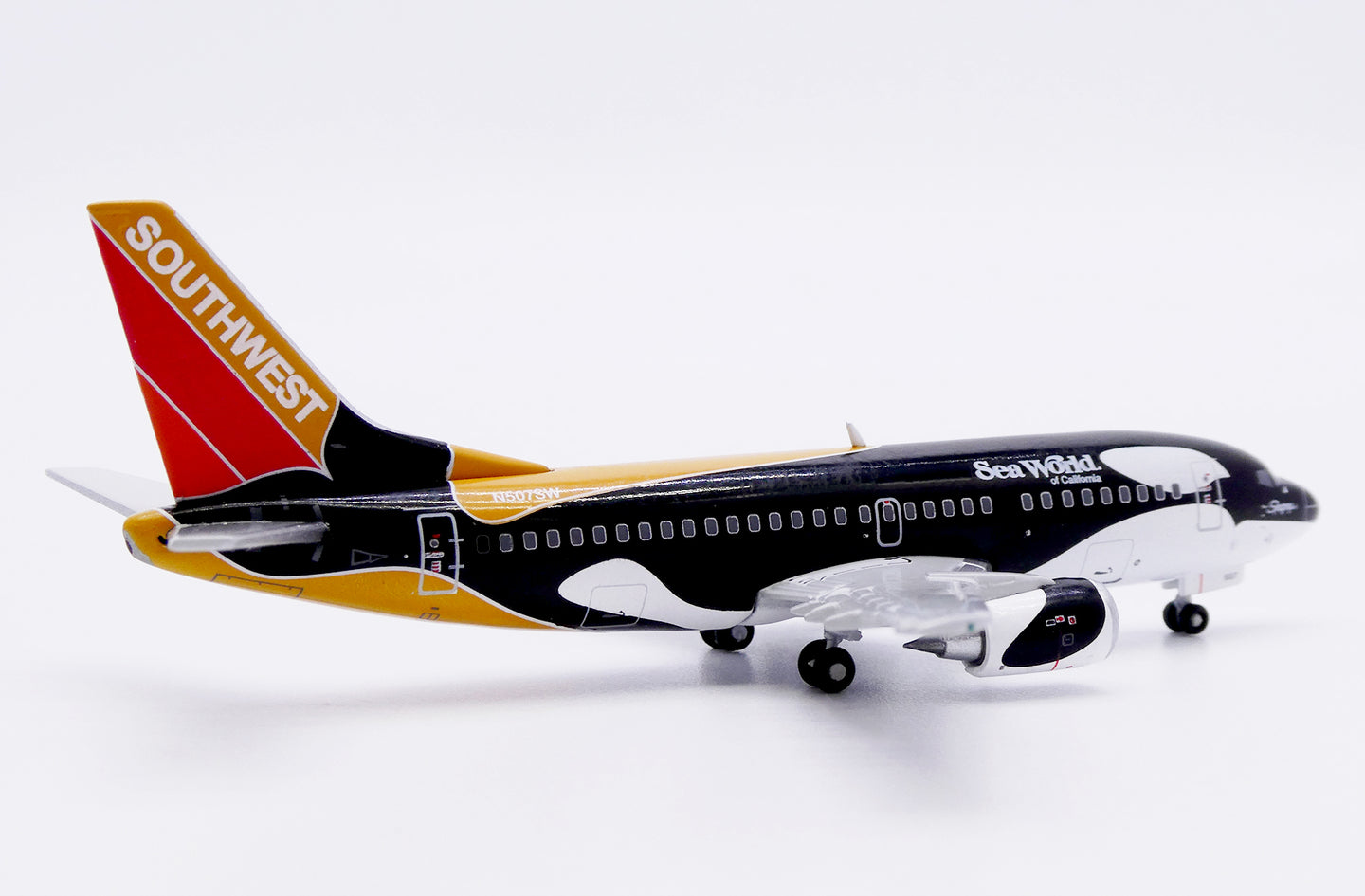 JC WINGS B737-500 SOUTHWEST AIRLINES "SEAWORLD OF CALIFORNIA" REG: N507SW