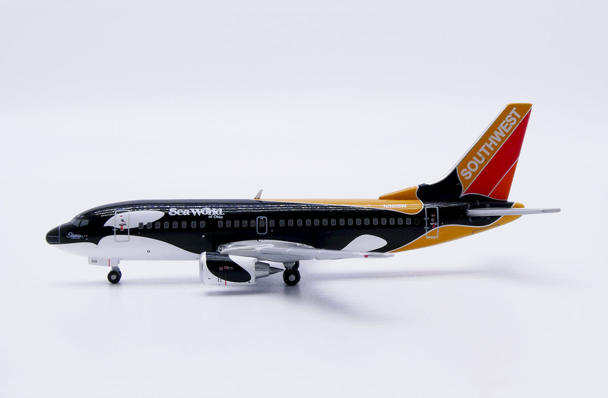 JC WINGS B737-500 SOUTHWEST "SHAMU THREE - SEAWORLD OF OHIO" REG: N501SW