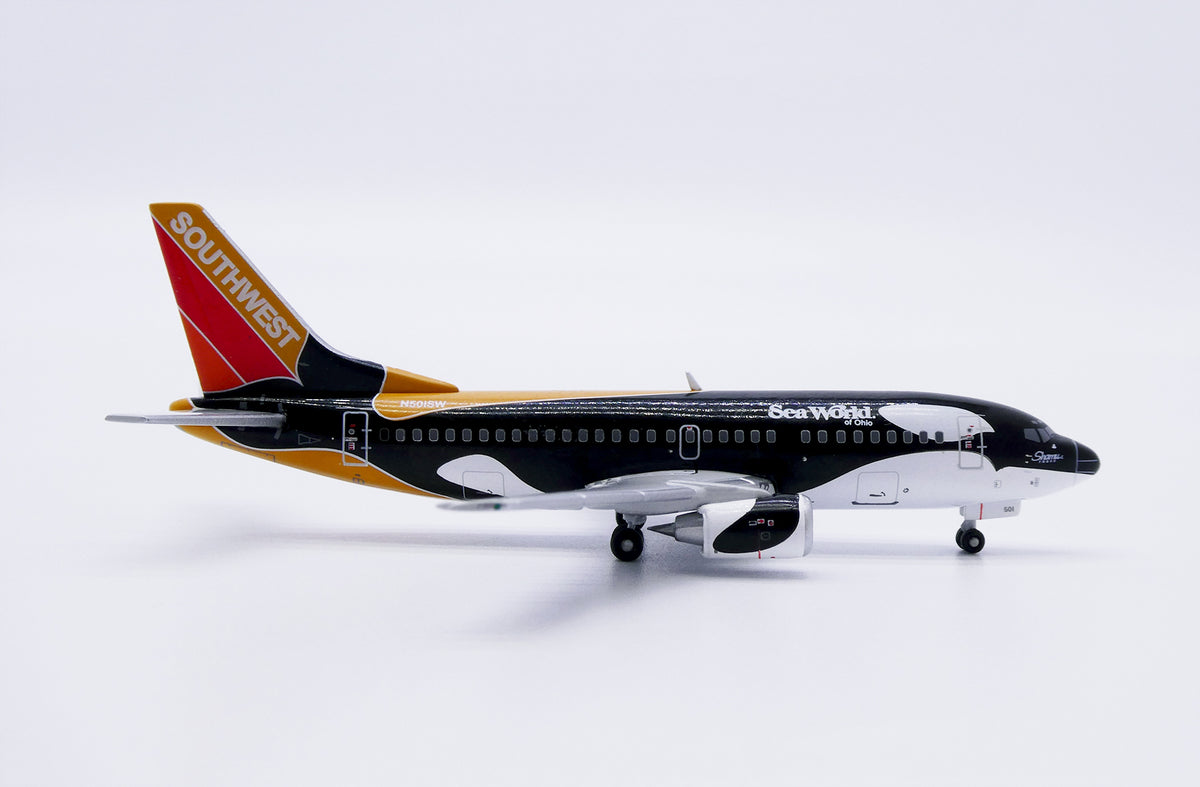 JC WINGS B737-500 SOUTHWEST "SHAMU THREE - SEAWORLD OF OHIO" REG: N501SW