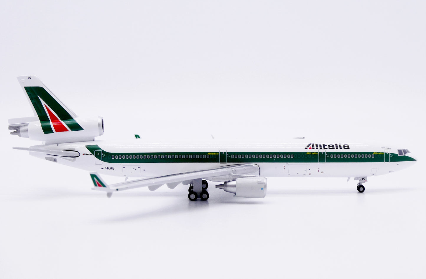 JC WINGS MD-11 ALITALIA REG: I-DUPD
