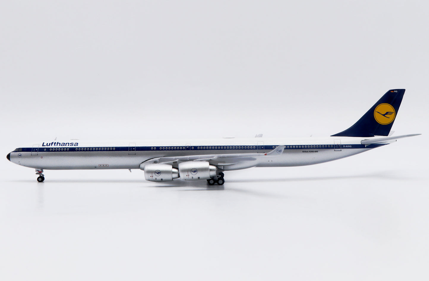 JC WINGS A340-600 LUFTHANSA "FANTASY RETRO" REG: D-AIHG