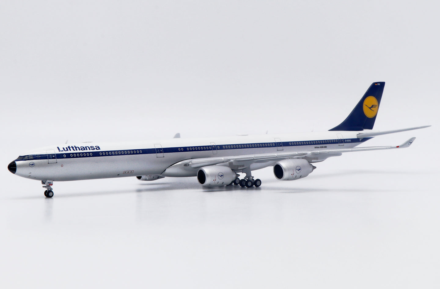 JC WINGS A340-600 LUFTHANSA "FANTASY RETRO" REG: D-AIHG
