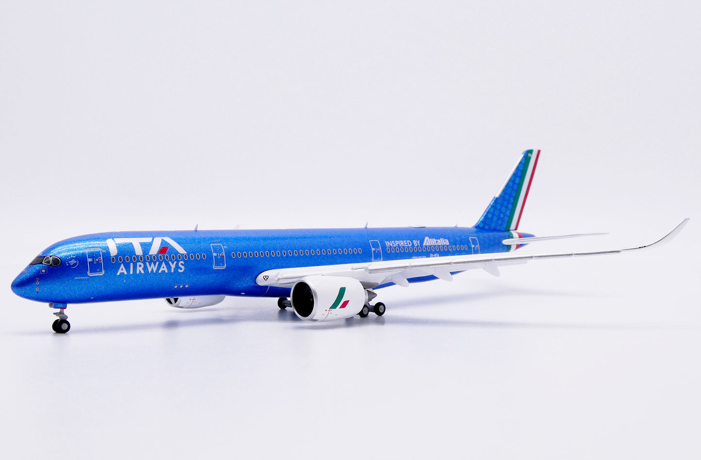 JC WINGS A350-900XWB ITA AIRWAYS "INSPIRED BY ALITALIA" (FLAPS DOWN) REG: EI-IFA