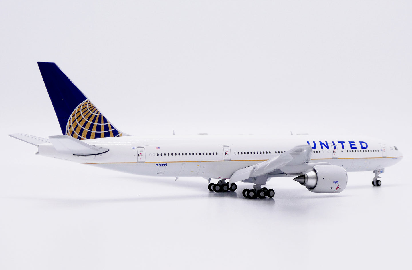 JC WINGS B777-200ER UNITED AIRLINES "GORDON M. BETHUNE" (FLAPS DOWN) REG: N78001