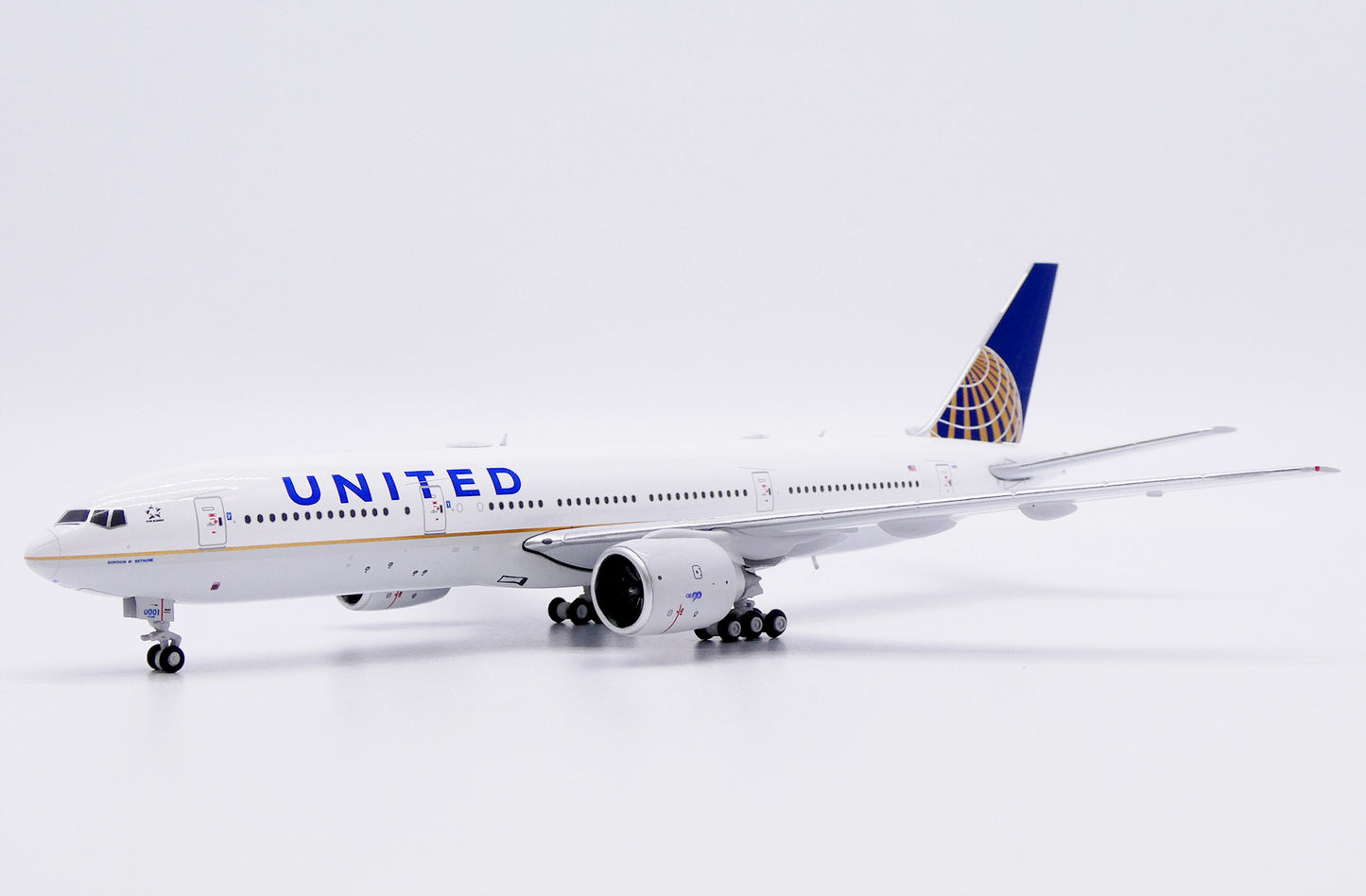 JC WINGS B777-200ER UNITED AIRLINES "GORDON M. BETHUNE" REG: N78001