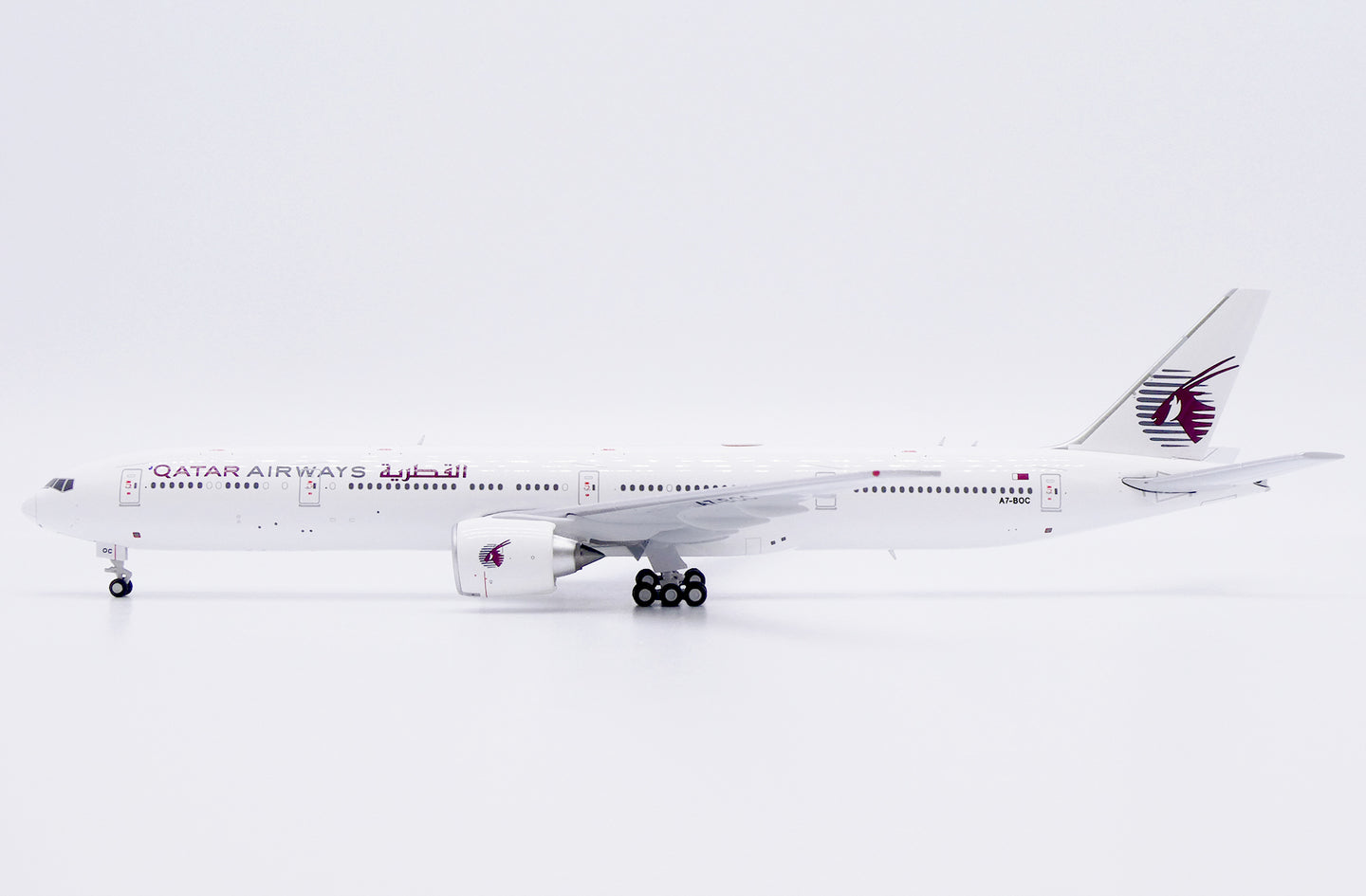 JCWINGS B777-300ER QATAR AIRWAYS "ALL WHITE" REG: A7-BOC