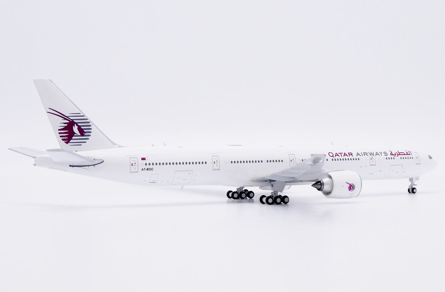 JCWINGS B777-300ER QATAR AIRWAYS "ALL WHITE" REG: A7-BOC