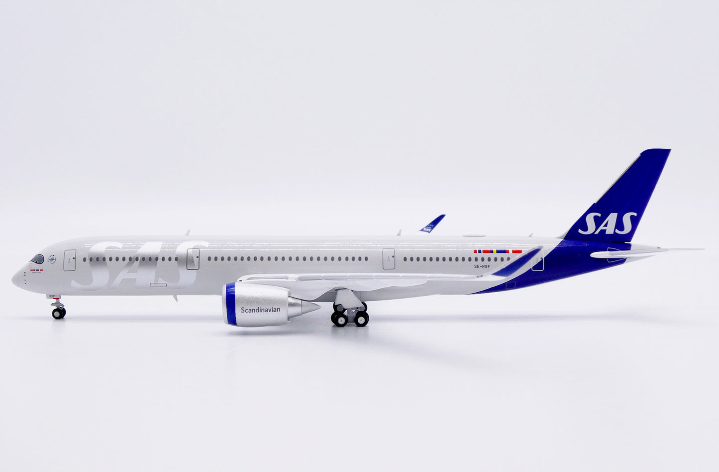 JC WINGS A350-900XWB SAS SCANDINAVIAN AIRLINES "SKYTEAM LOGO" REG: SE-RSF