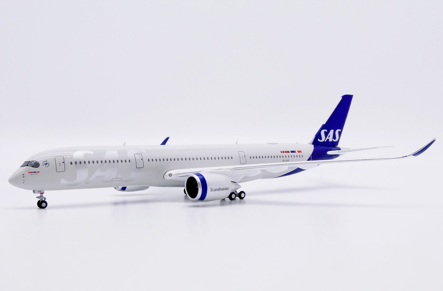 JC WINGS A350-900XWB SAS SCANDINAVIAN AIRLINES "SKYTEAM LOGO" REG: SE-RSF