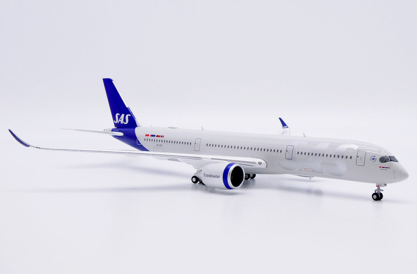 JC WINGS A350-900XWB SAS SCANDINAVIAN AIRLINES "SKYTEAM LOGO" REG: SE-RSF